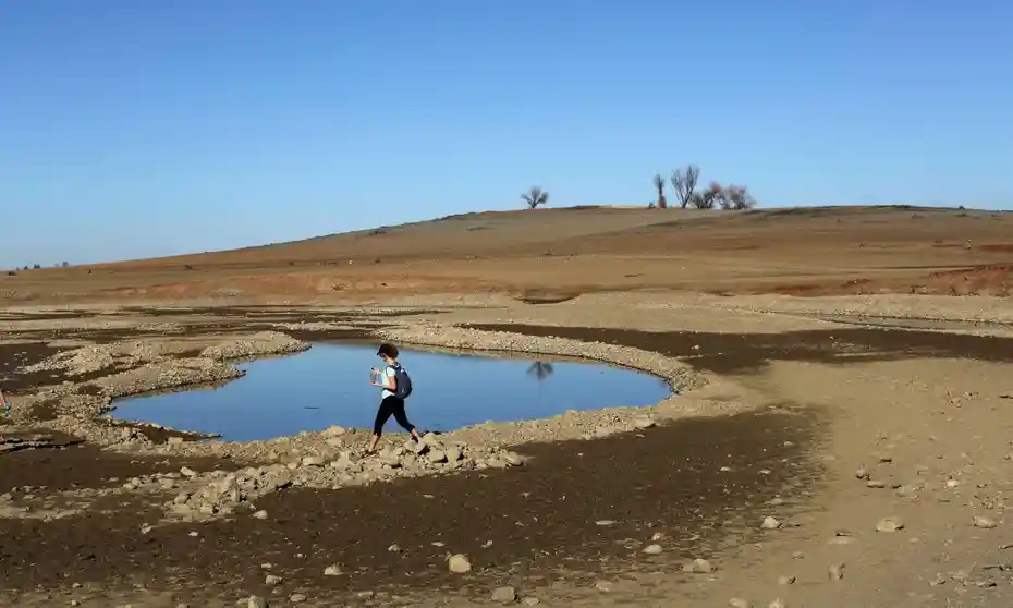 Millions must cut water use in drought-stricken California