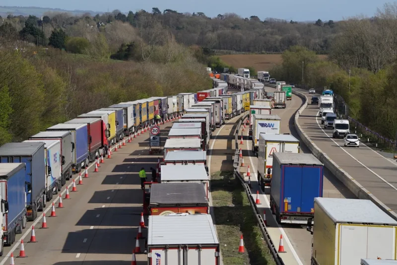 Glitch in post-Brexit customs system adds to major Channel lorry chaos on Kent roads