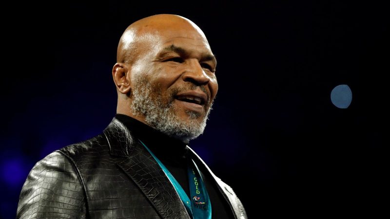 Mike Tyson 'punches man in the face' on plane