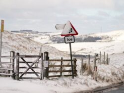 UK weather forecast LIVE: Arctic blast set to bring FREEZING -5C lows as Met Office warns of 4 inches of snow