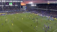 Viera kicks Everton fan after pitch invasion