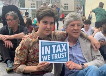 A handful of millionaires attendees gathered in Davos are calling on world leaders to push tax up higher for wealthy people (like themselves) to tackle the cost of living crisis. 