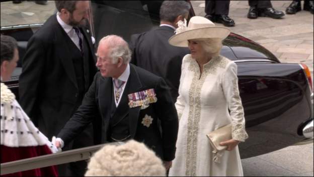 Queen’s Platinum Jubilee: Day 2 - Senior royals arrive, PM booed 