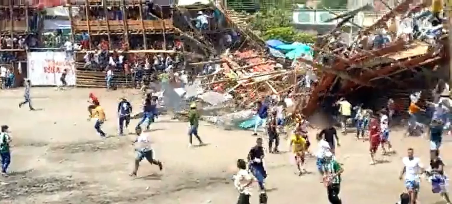 Four killed and hundreds injured in bullfight stadium collapse