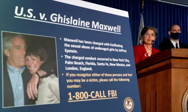Ghislaine Maxwell: US prosecutors urge 30-year minimum prison sentence