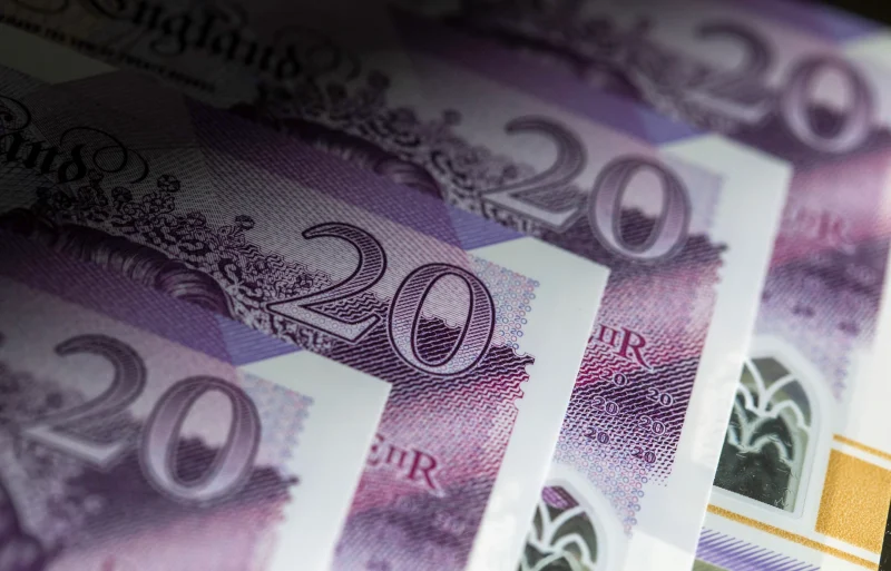Deadline to spend £20 and £50 paper bank notes running out