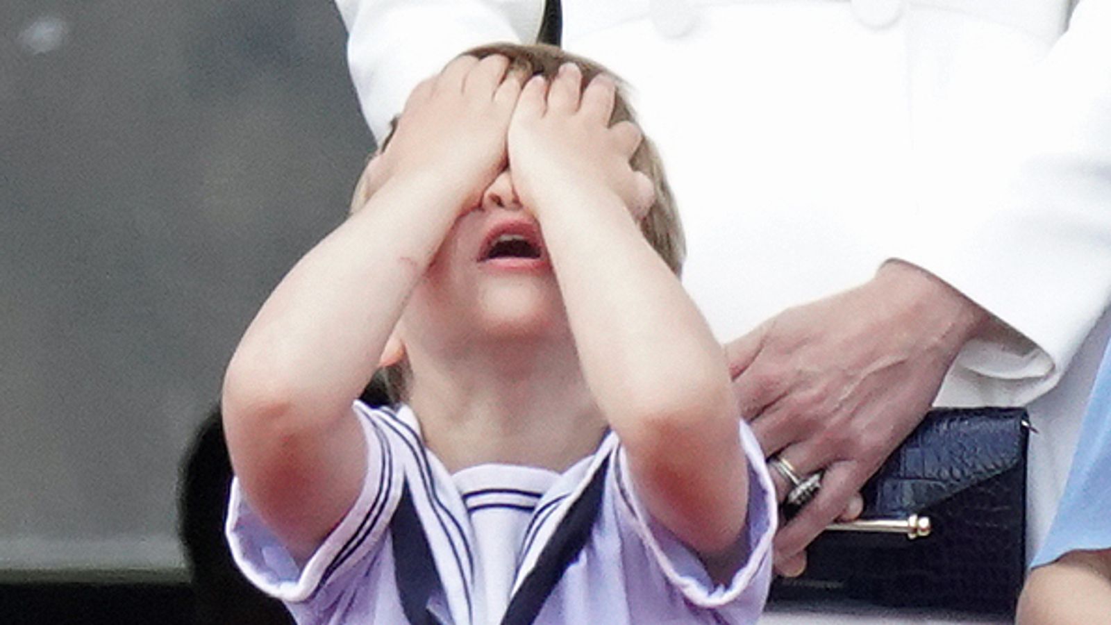 Prince Louis on Buckingham Palace balcony - little royal steals show