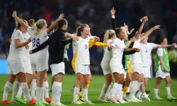 England into semis with dramatic extra-time victory 