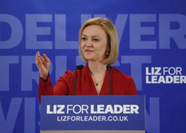 Liz Truss ‘gets lost’ trying to leave room after leadership bid speech