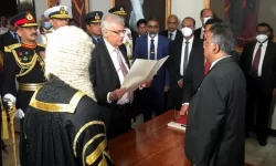 Wickremesinghe sworn in as Sri Lankan president amid protests