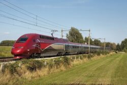 Travellers again stuck in broken Thalys train without aircon