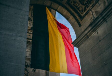 Exonym of Belgium represented by the flag of belgium