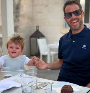 Jamie Redknapp issues urgent plea for his fans to help find his pal's lost dog