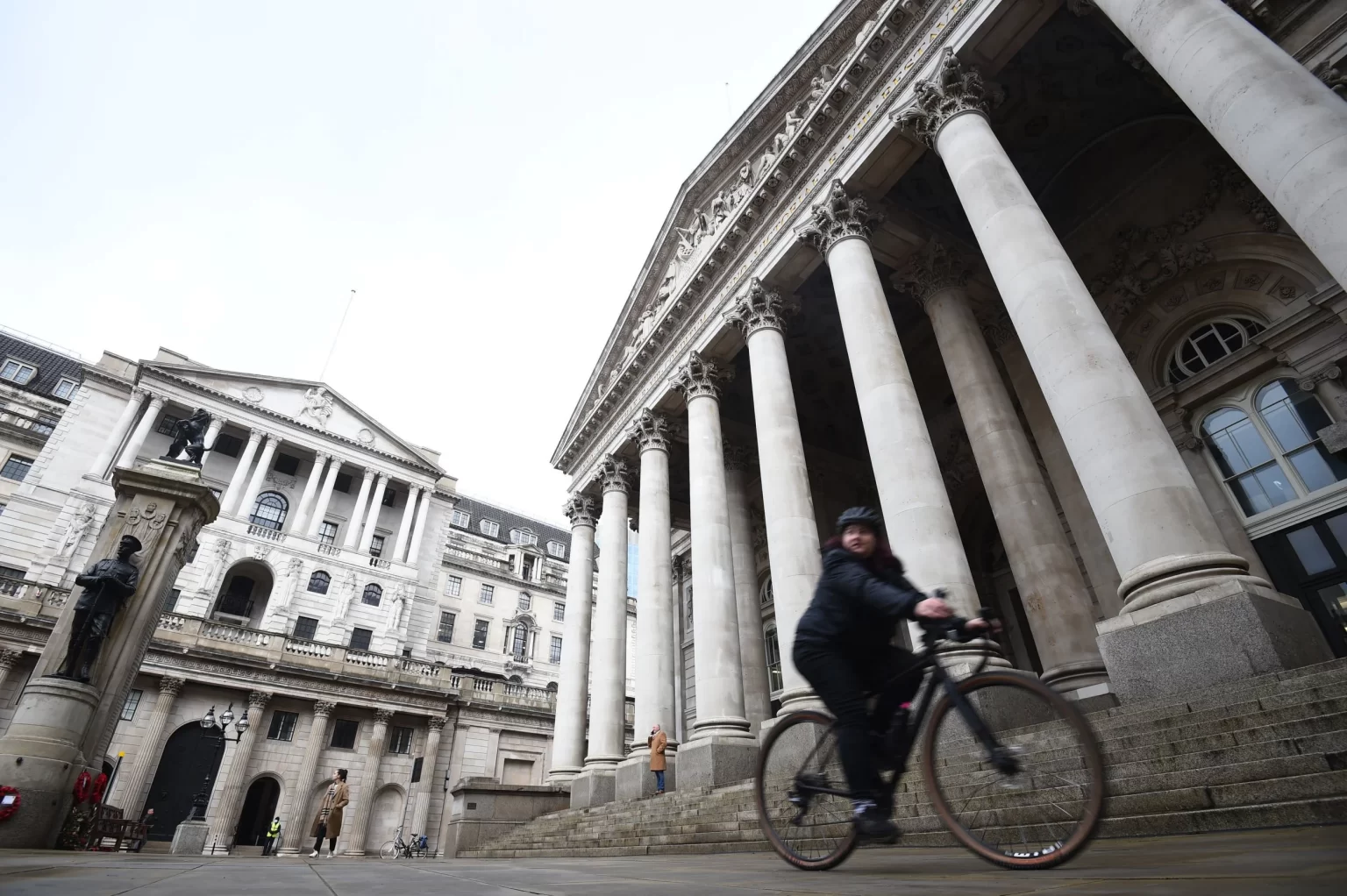 Bank of England and government are ‘pulling in different directions’ over interest rates