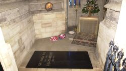 Queen’s name inscribed on family chapel stone at Windsor