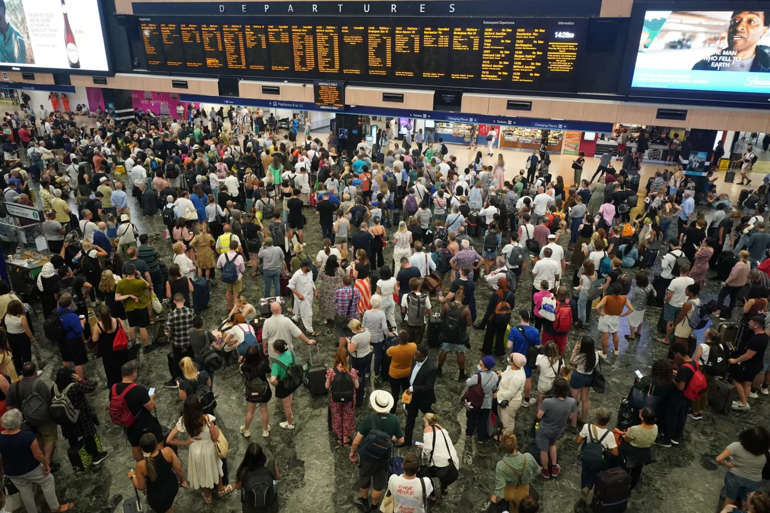 UK train cancellations reach highest level on record as Avanti West Coast tops list of worst operators