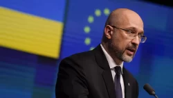 Ukrainian PM urges EU to stand firm against Russia
