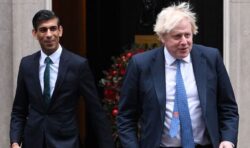 Boris Johnson and Rishi Sunak hold crunch talks ahead of Monday leadership deadline