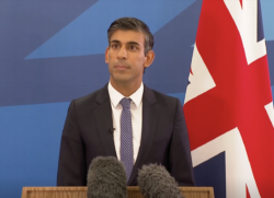 Rishi Sunak to meet King Charles as Truss defends her record in last speech