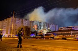 Video shows Russian pilots escape aircraft that crashed into apartment block