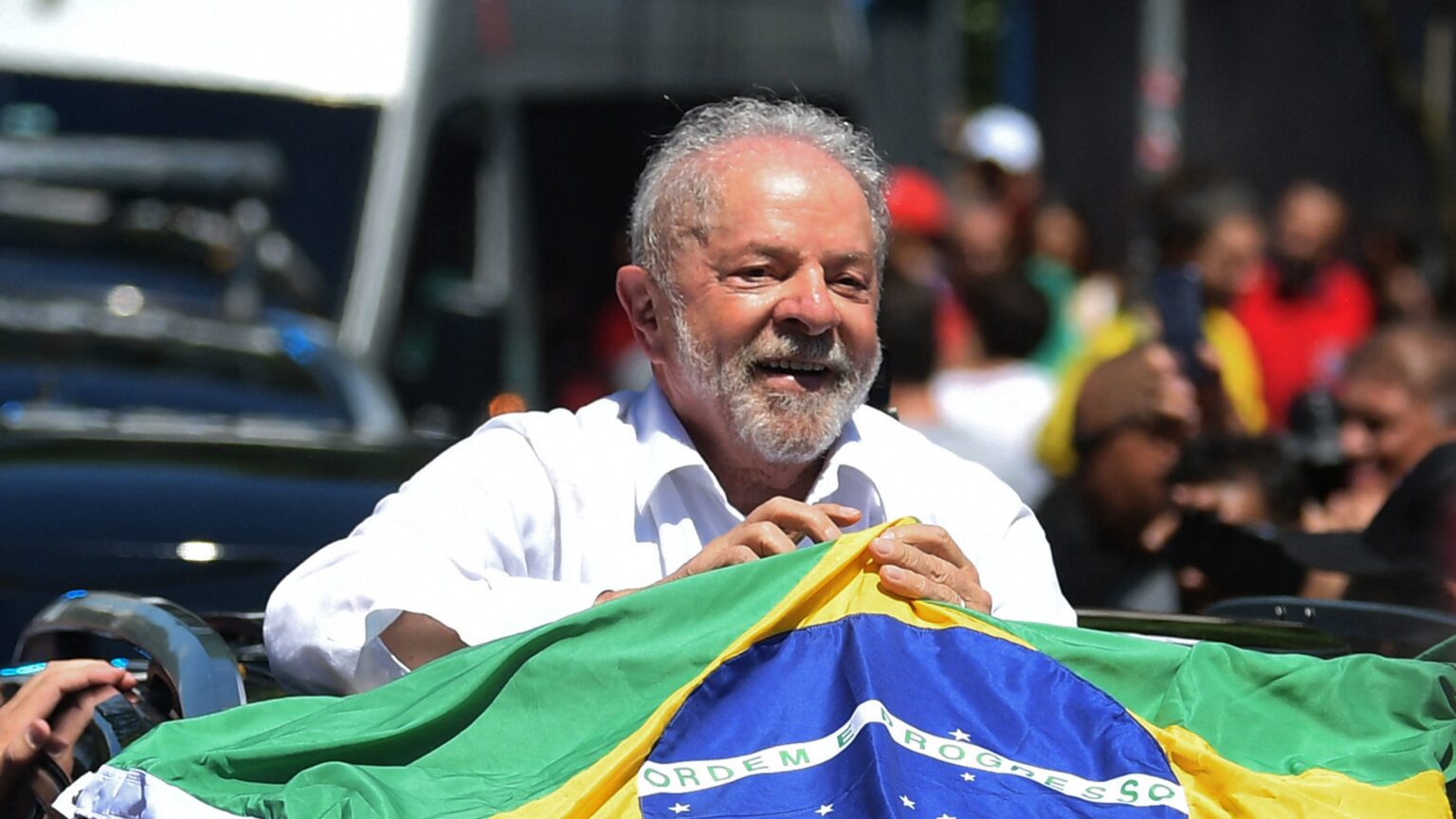 Brazil election: Lula beats out far-right Bolsonaro