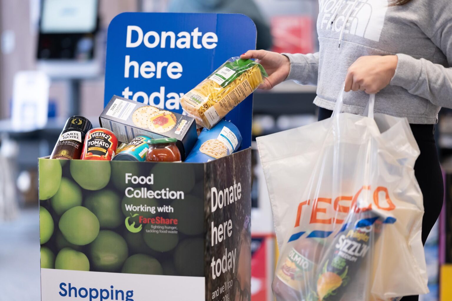 Supermarkets urged to donate more to food banks 