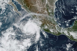 Hurricane Roslyn batters Mexico's Pacific coast