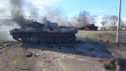 Ukraine tank breakthrough in Russian-held territory 