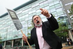 Ricky Tomlinson urges Government to keep triple lock to save pensioners