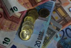 Ireland’s productivity 40% higher than Northern Ireland’s, says think tank