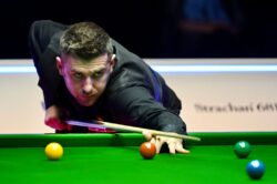 ‘I’ve done it for him’ – Emotional win for Mark Selby after superb battle with John Higgins