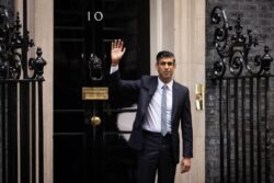 Does Rishi Sunak have any pets as he moves into Downing Street?