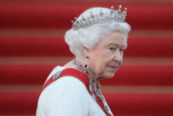 Who are the oldest monarchs in the world?