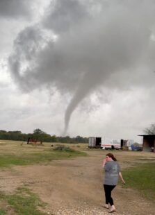 Search for survivors after powerful tornadoes tore through US towns