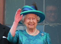 Queen ‘hated her hands and didn’t want them photographed’