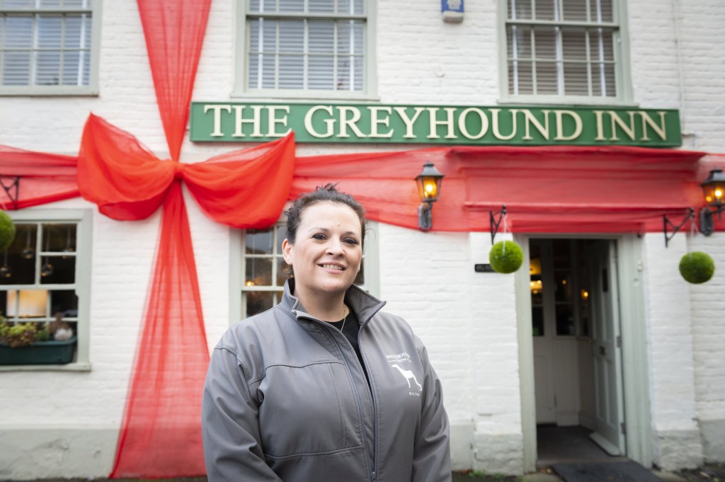 Footie fans flock to Christmassy pub wrongly thinking it shows World Cup games