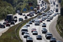 Christmas getaway traffic to build throughout week as 20m journeys expected