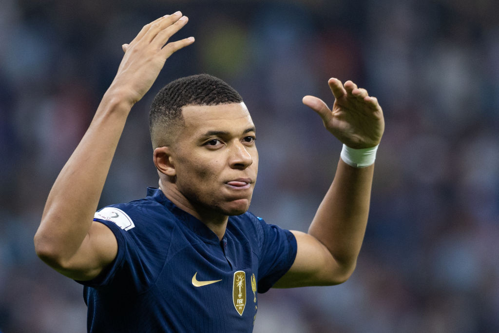 Emiliano Martinez mocks France hat-trick hero Kylian Mbappe in Argentina dressing room after World Cup win