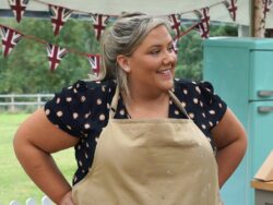 Great British Bake Off star Laura Adlington poses in floral lingerie in inspirational body positivity post