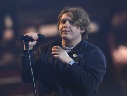 Lewis Capaldi reveals how one line from Ed Sheeran helped him write new single Pointless