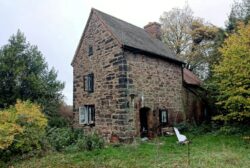 Grade II Listed 16th century cottage to be auctioned with £1 starting bid