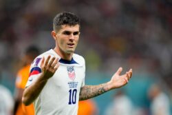 Christian Pulisic speaks out on Chelsea future after Manchester United transfer link