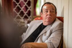 Les Dennis stuns Death in Paradise viewers with ‘unrecognisable’ look after he admits being ‘surprised’ by reaction