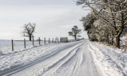 UK weather: Snow warning issued as up to 10cm to fall next week
