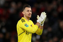 Manchester United face goalkeeper shortage after Newcastle end Martin Dubravka loan early