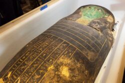 US gives ancient sarcophagus back to Egypt after ‘looting it years ago’