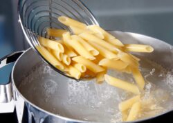 Nobel Prize-winning physicist angers Italy with alternate way to cook pasta