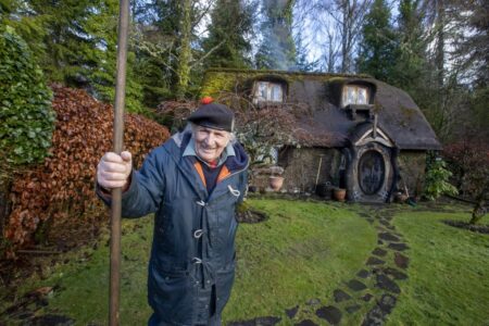 This 89-year-old built himself an off-grid Hobbit house and we’re a little bit obsessed