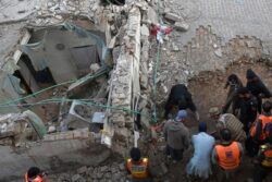 Pakistan mosque blast death toll rises to 87