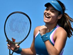 Emma Raducanu wins on injury return at Australian Open 